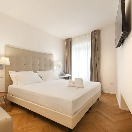 מלון Asisium Boutique 4*