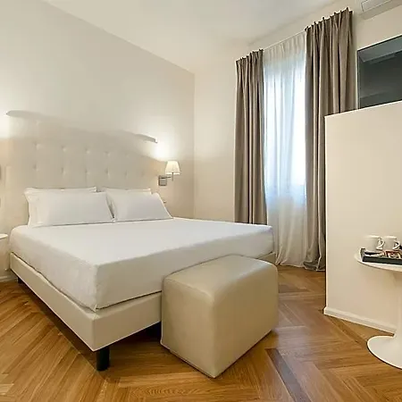 מלון Asisium Boutique 4*